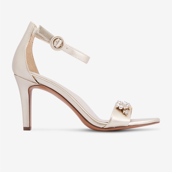 Naturalizer NWT IN BOX Elegant Champagne-Gold High Heel Sandals - Picture 2 of 6